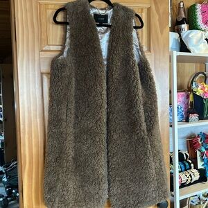 J Crew long Sherpa Mob Wife Recycled Long Vest Faux Fur Brown Women EUC